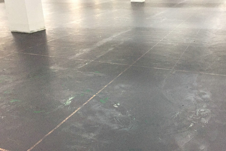 防靜電地坪漆,福州防靜電地坪工程_防靜電地坪漆廠家滄晟:靜電對人體的危險(xiǎn)有哪些？