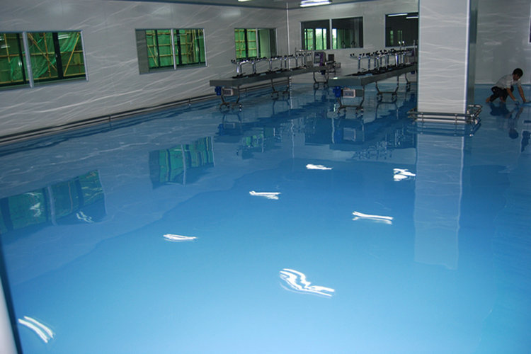 廈門滄晟地坪漆廠家:環(huán)氧樹(shù)脂地坪漆膜泛堿原因和解決方案