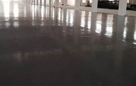 廠房使用環(huán)氧地坪漆有哪些好處？如何正確施工？